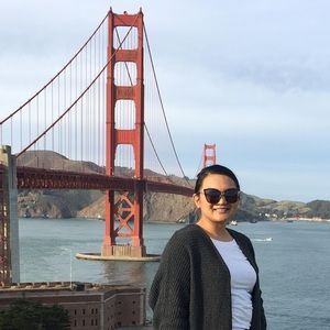 Meet your Posher, Deidre